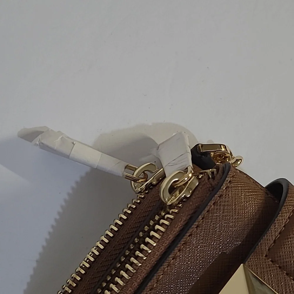 Micheal Kors Karla Crossbody - Picture 13 of 13